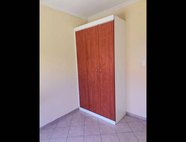 2 BEDROOM APARTMENT FOR SALE IN OLIEVENHOUTBOSCH